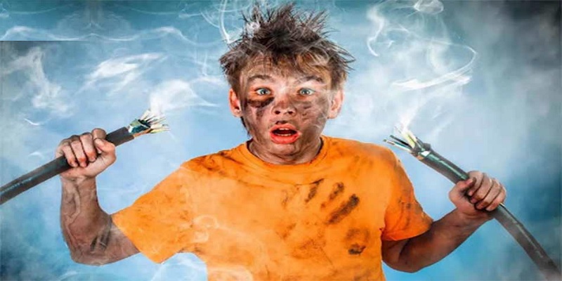 điện giật dựng tóc trong mơ là lời cảnh báo nhẹ